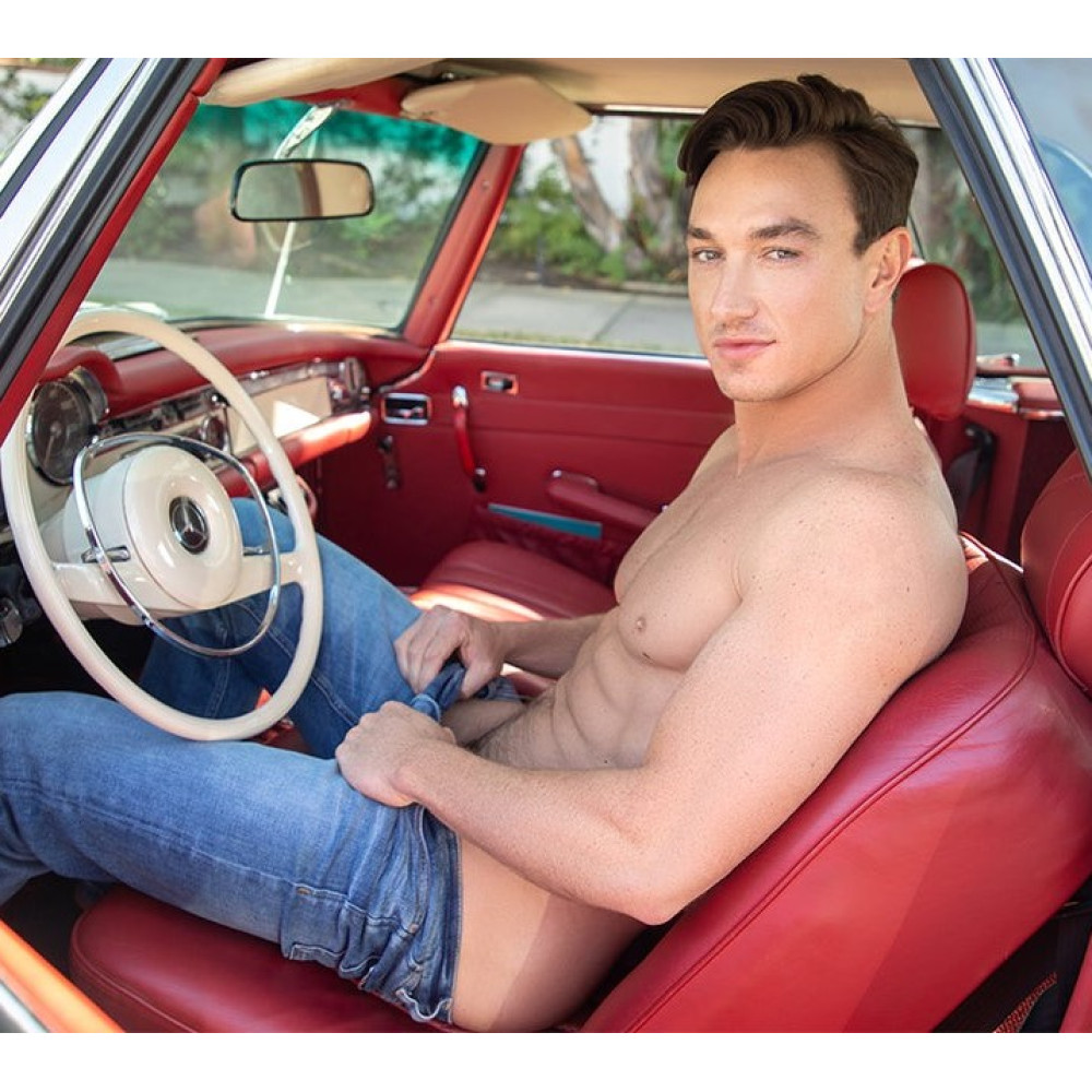 Маструбатор анус из киберкожи в колбе FleshLight Fleshjack Boys Cade Maddox, бежевый, 24.8 см фото №9 — секс игрушки: Украина, NO TABOO