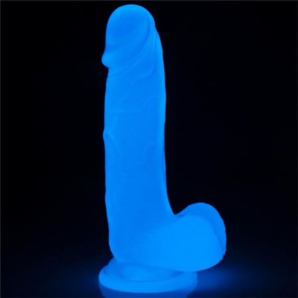 Фаллоимитатор светящийся в темноте Lovetoy Lumino Play Dildo 7.5 реалистичный на присоске, 19.5 х 4.6 см фото №2 — секс игрушки: Украина, NO TABOO