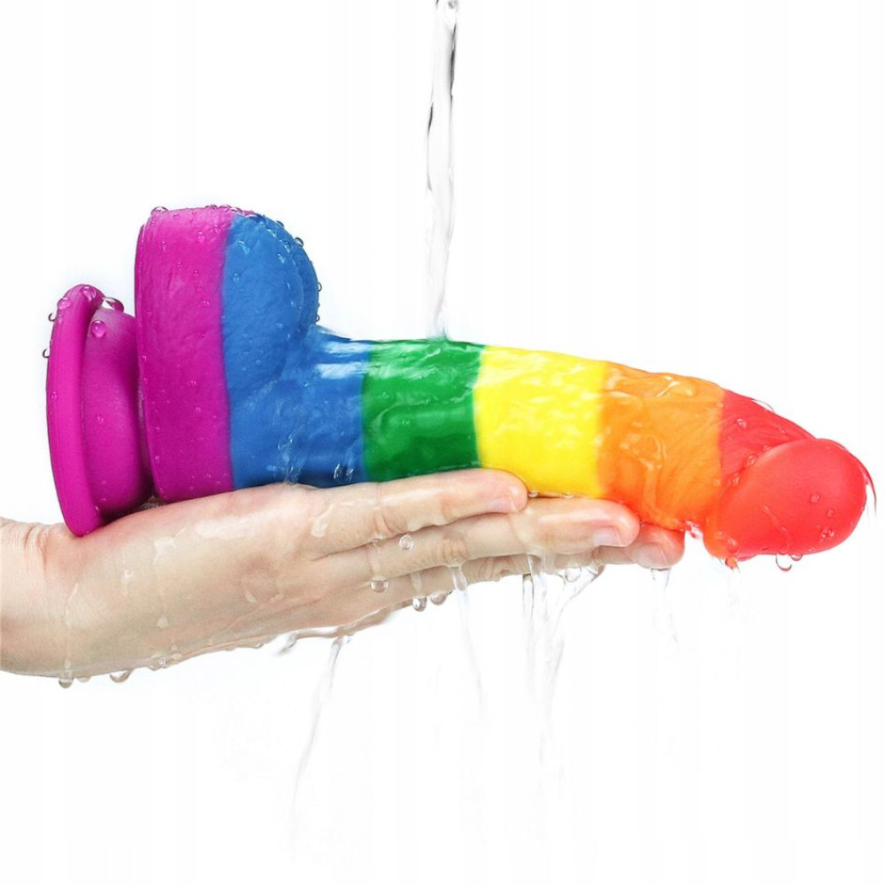 Фаллоимитатор на присоске Lovetoy Prider Dildo 8 разноцветный, 20.5 см х 4 см фото №3 — секс игрушки: Украина, NO TABOO
