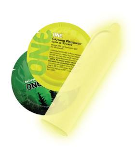 Презервативы что светятся в темноте ONE Glowing Pleasures в упаковке, 3 шт - No Taboo