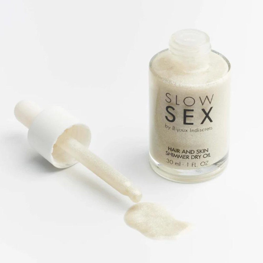 Мерцающее сухое масло для тела и волос Slow Sex by Bijoux Indiscrets Intimate Shimmer Oil с кокосовым ароматом, 30 мл, фото №14 — секс шоп Украина, NO TABOO