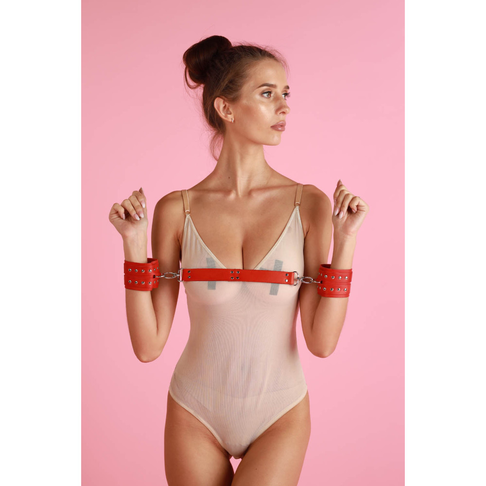Наручники кожаные с заклепками Handcuffs 5 red Candy Hero, красные, фото №0 — секс шоп Украина, NO TABOO