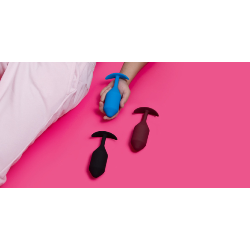 Анальная пробка с утяжелением B-Vibe Snug Plug 2, фиолетовая, 10.5 х 3 см фото №9 — секс игрушки: Украина, NO TABOO