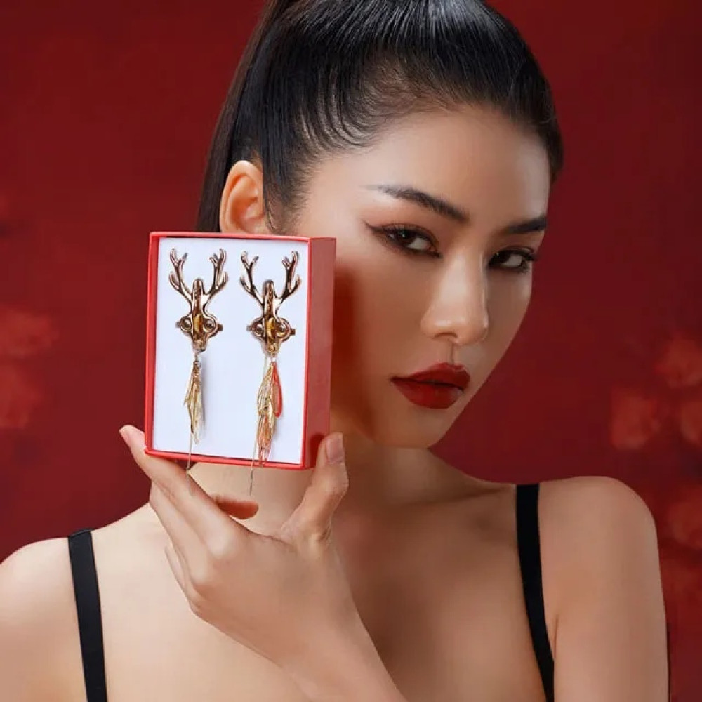 Зажимы для сосков в виде оленей Sevanda Stag Clamps, с подвесками, металлические, золотые, фото №7 — секс шоп Украина, NO TABOO