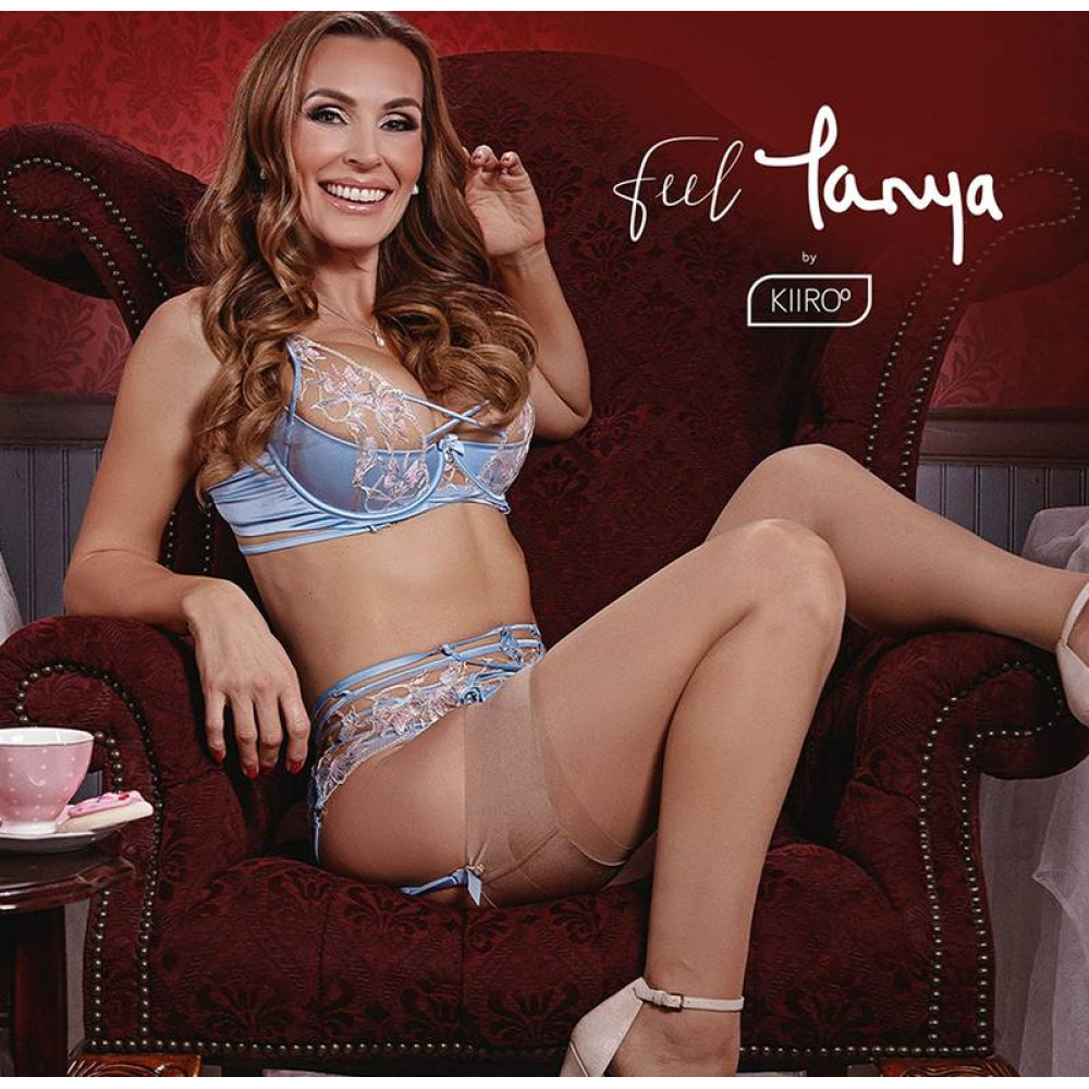 Мастурбатор вагина реалистичный FeelStars Tanya Tate Kiiroo, киберкожа, 22 см х 8.4 см фото №8 — секс игрушки: Украина, NO TABOO