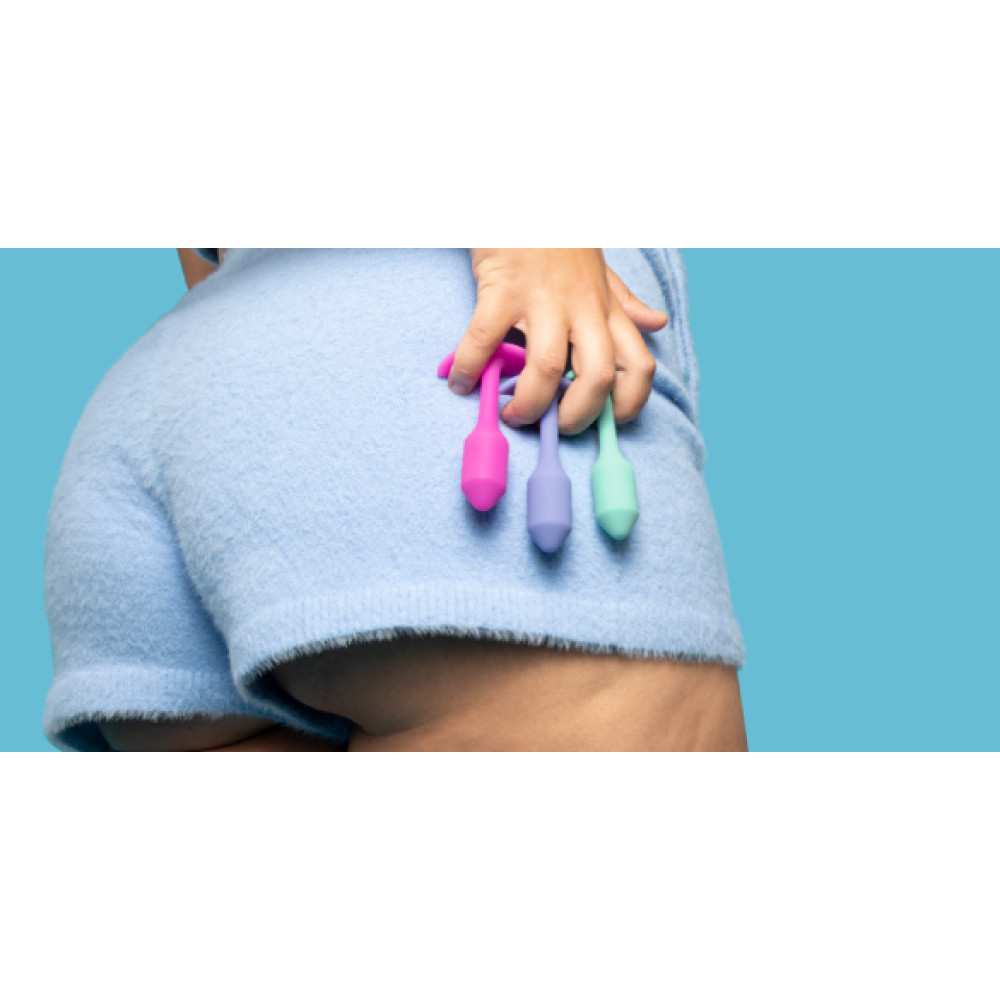 Анальная пробка со смещенным центром тяжести B-Vibe Snug Plug 2, силиконовая, коралловая, 10.5 х 3 см фото №8 — секс игрушки: Украина, NO TABOO