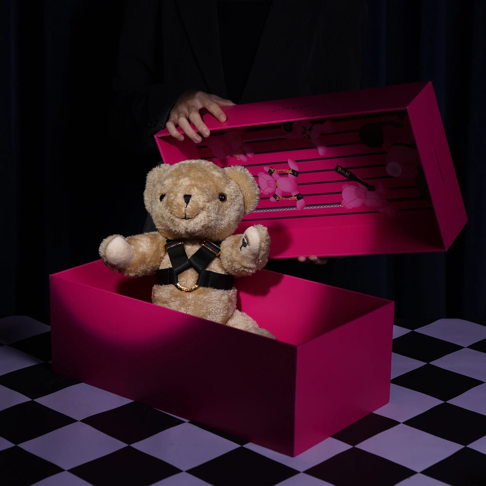 Подарочный набор UPKO Bear With Me Limited Gift Set плюшевый медведь в портупее, фото №0 — секс шоп Украина, NO TABOO