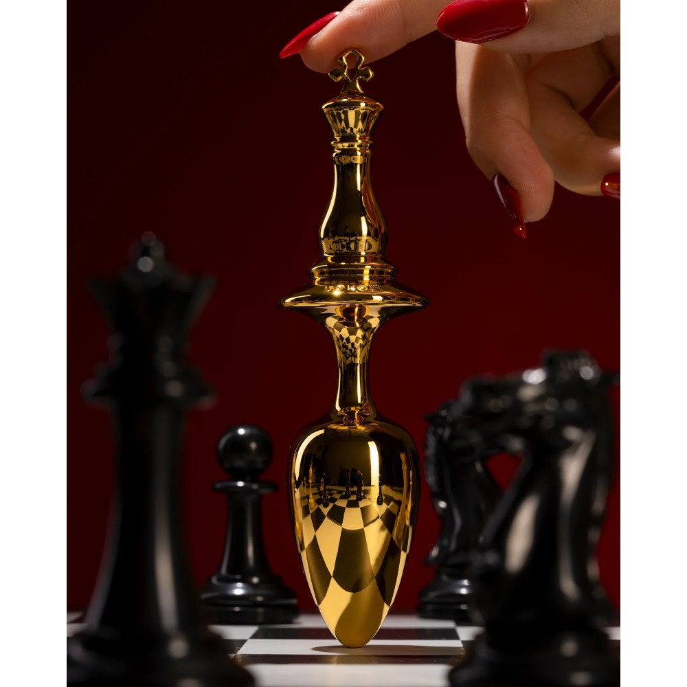 Анальная пробка в виде шахматной фигуры UPKO The Chess Collection Chess King металлическая, золотая, 14 х 4.5 см фото №0 — секс игрушки: Украина, NO TABOO