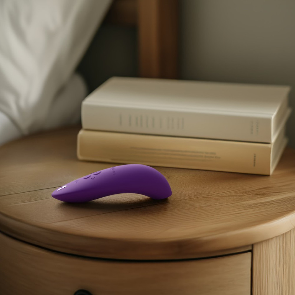 Вакуумный стимулятор We-Vibe Melt 2 для пар, фиолетовый фото №32 — секс игрушки: Украина, NO TABOO