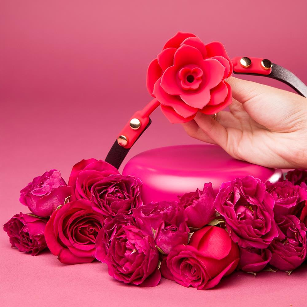 Кляп в виде розы Secret Kisses Bloom красно-черный, 4.2 см, фото №3 — секс шоп Украина, NO TABOO