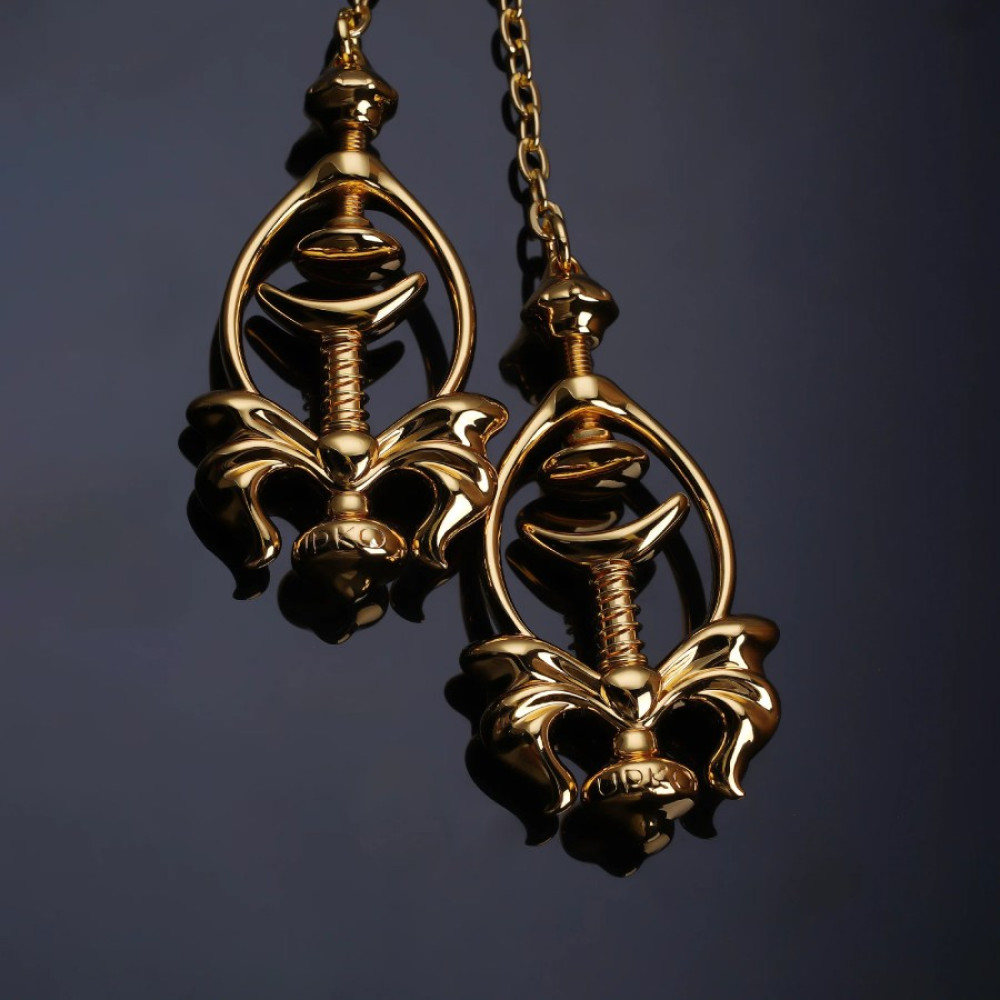 Зажимы для сосков UPKO Pulling Chain Nipple Clamps с цепочкой-ожерельем, фото №3 — секс шоп Украина, NO TABOO