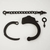 Наручник с цепочкой и карабином Roomfun с ключиком, чёрный, фото №3 — секс шоп Украина, NO TABOO