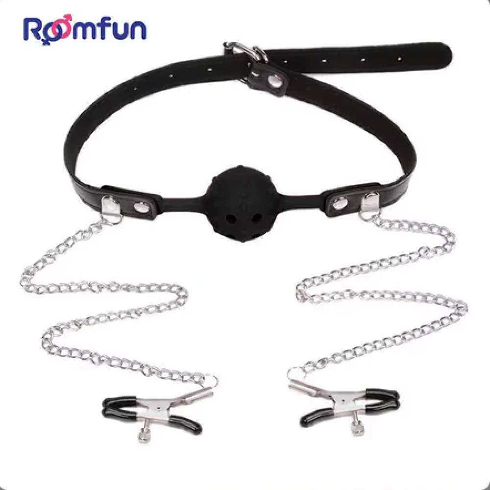 Кляп с четырьмя отверстиями Roomfun с зажимами для сосков, черный, 4.2 см, фото №0 — секс шоп Украина, NO TABOO