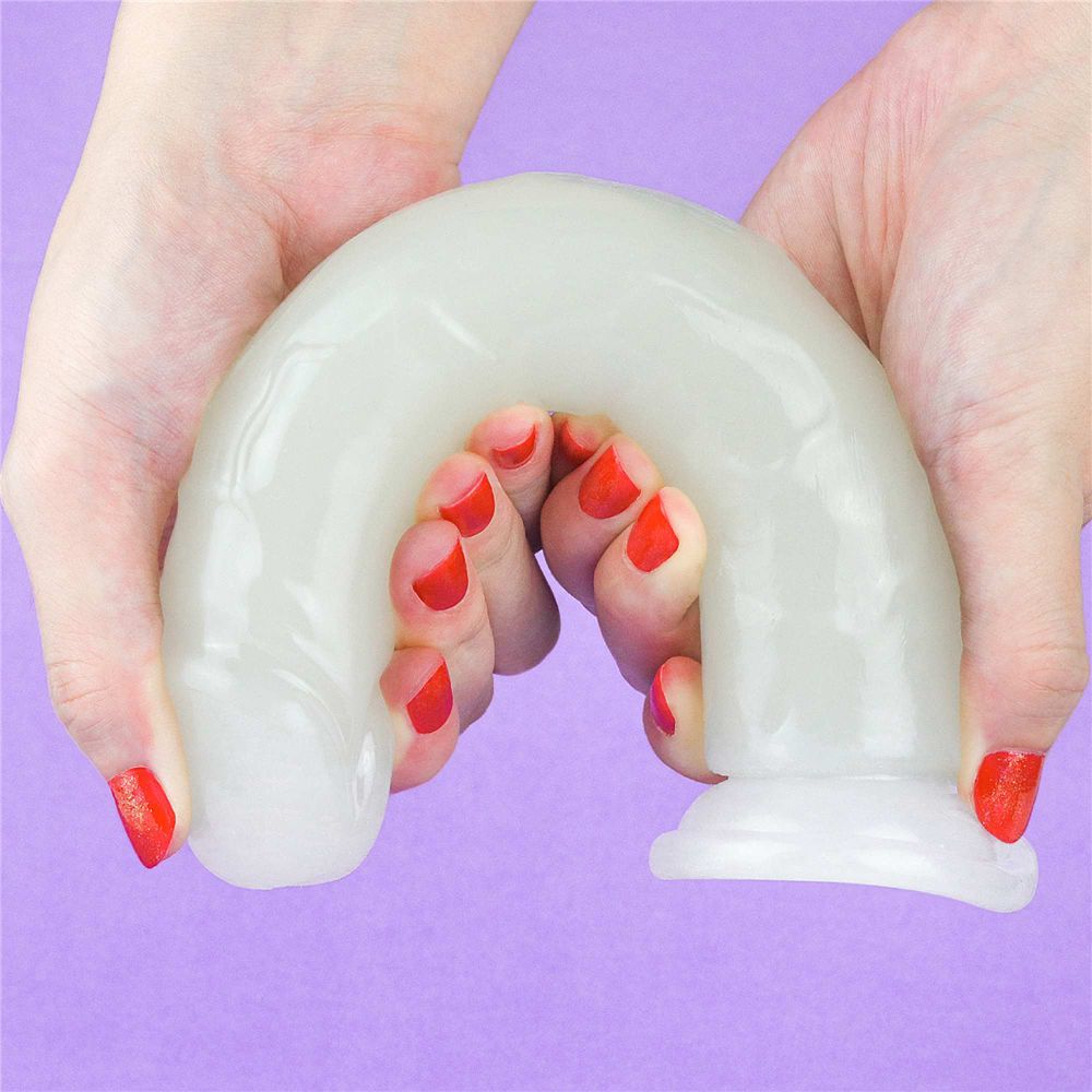 Фаллоимитатор реалистичный Lovetoy Lumino Play Dildo светится в темноте, на присоске, прозрачный, 21 х 4 см фото №14 — секс игрушки: Украина, NO TABOO