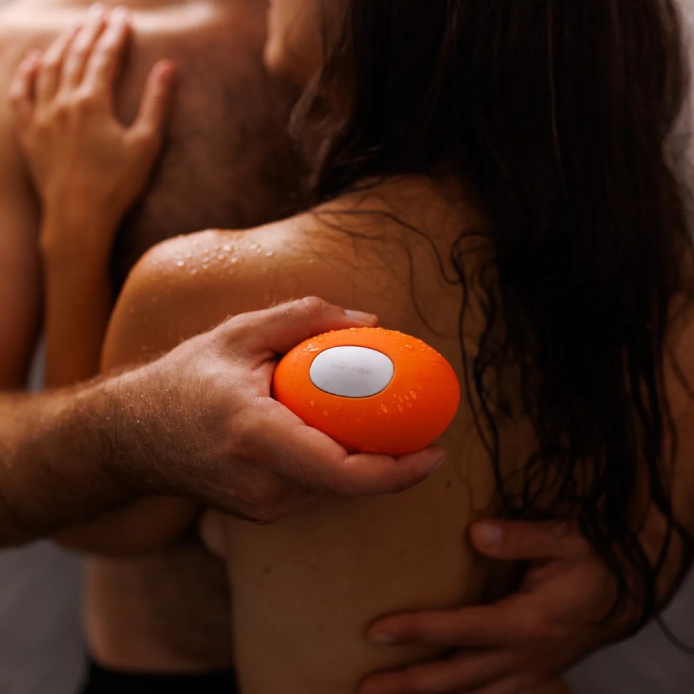 Вибратор для клитора We-Vibe Temp с функцией нагрева и охлаждения, оранжевый, 9.7 см фото №6 — секс игрушки: Украина, NO TABOO