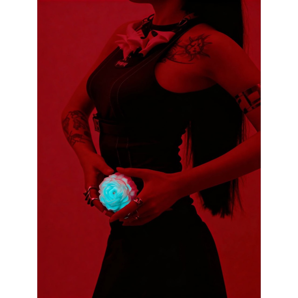Свеча пион люминесцентная GlowKink 65 г, низкотемпературная, L, для БДСМ, голубая, фото №11 — секс шоп Украина, NO TABOO