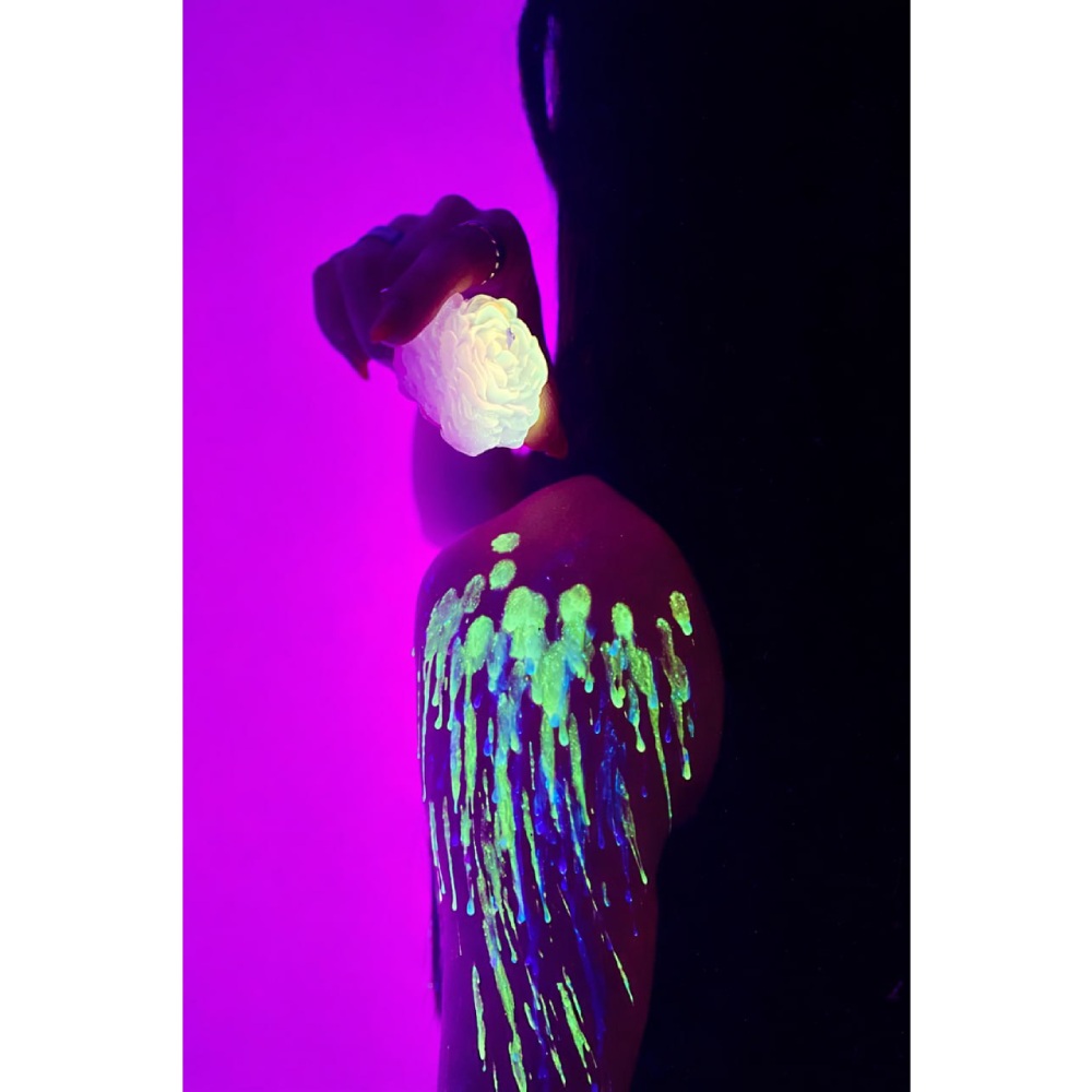 Свеча пион люминесцентная GlowKink 65 г, низкотемпературная, L, для БДСМ, разноцветная, фото №9 — секс шоп Украина, NO TABOO