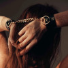 Наручники широкие MAZE Bijoux Indiscret с цепью, фото №3 — секс шоп Украина, NO TABOO