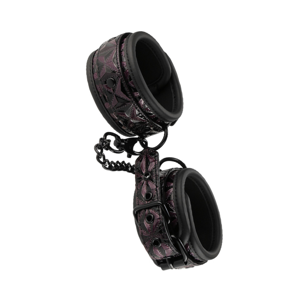 Наручники на цепочке Dreamtoys Blaze с фиолетовым тиснением, чёрные, 40 х 5 см, фото №0 — секс шоп Украина, NO TABOO