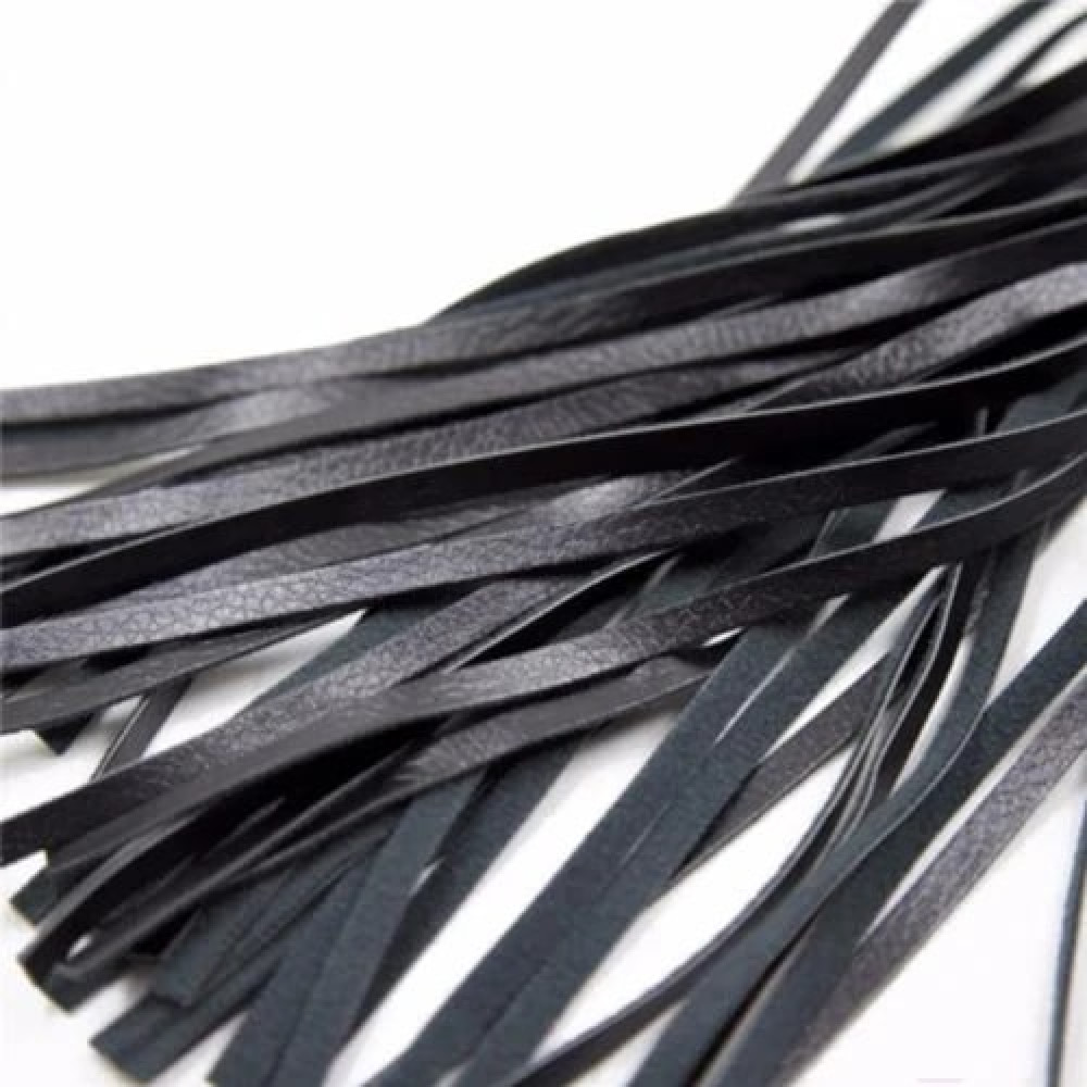 Флоггер с рельефной рукоятью Fetish Flogger black metal черный, 39 см, фото №4 — секс шоп Украина, NO TABOO