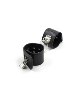 Наручники с замком на ключ Fetish Hasp-style wrist restraints черные - No Taboo
