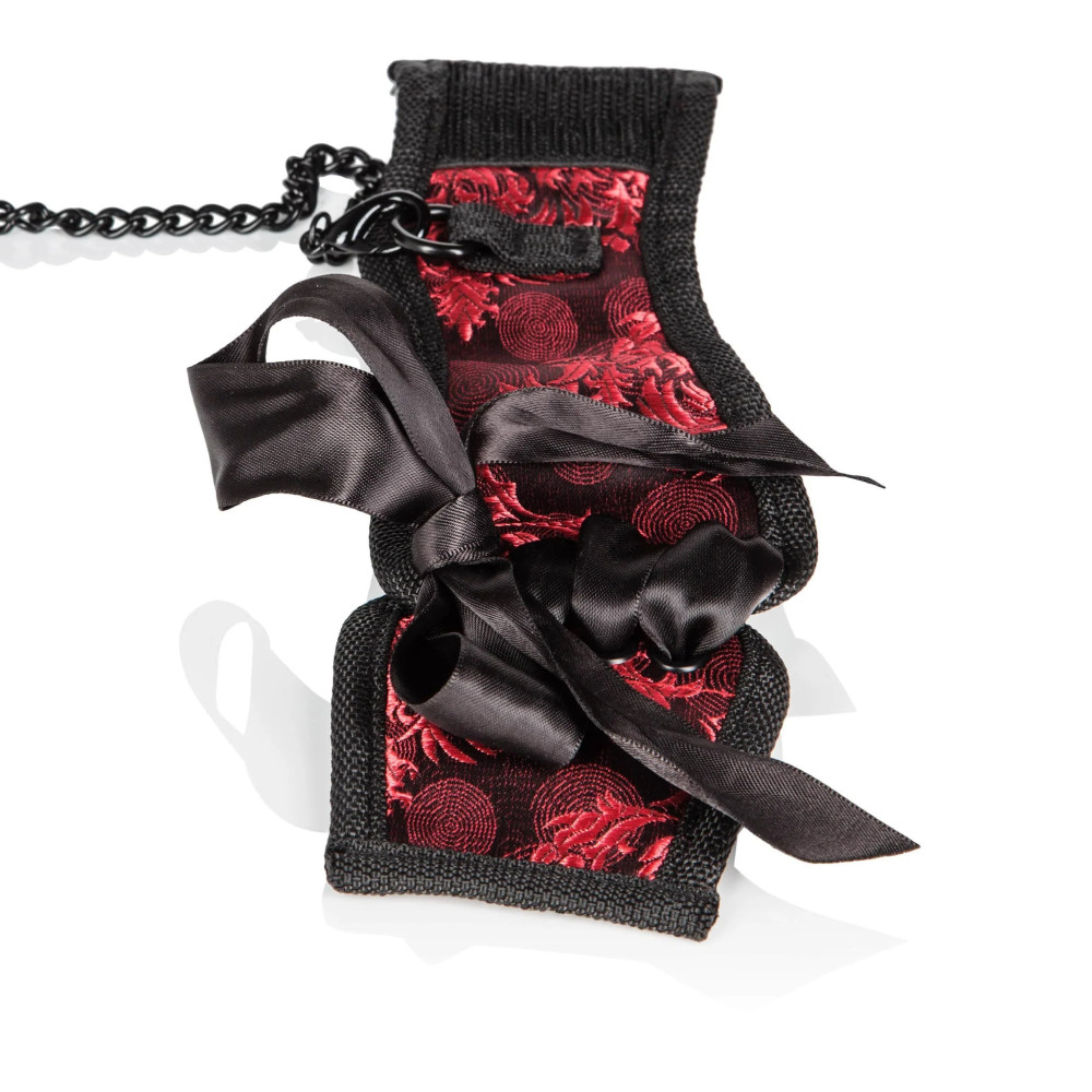 Наручники текстильные California Exotics Scandal Corset Cuffs, черно-красные, фото №5 — секс шоп Украина, NO TABOO