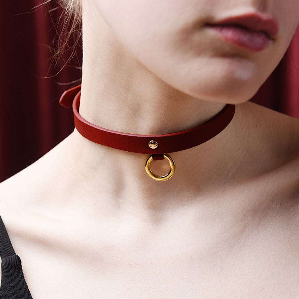 Чокер тонкий кожаный из итальянской кожи, красный, Thin UPKO Red, фото №3 — секс шоп Украина, NO TABOO